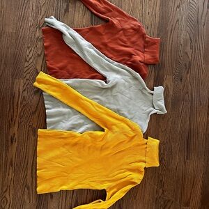 3/$30 ✨ Set of Three SHEIN Long-sleeve Turtleneck Tops